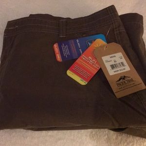 Pacific trail 40 waist shorts